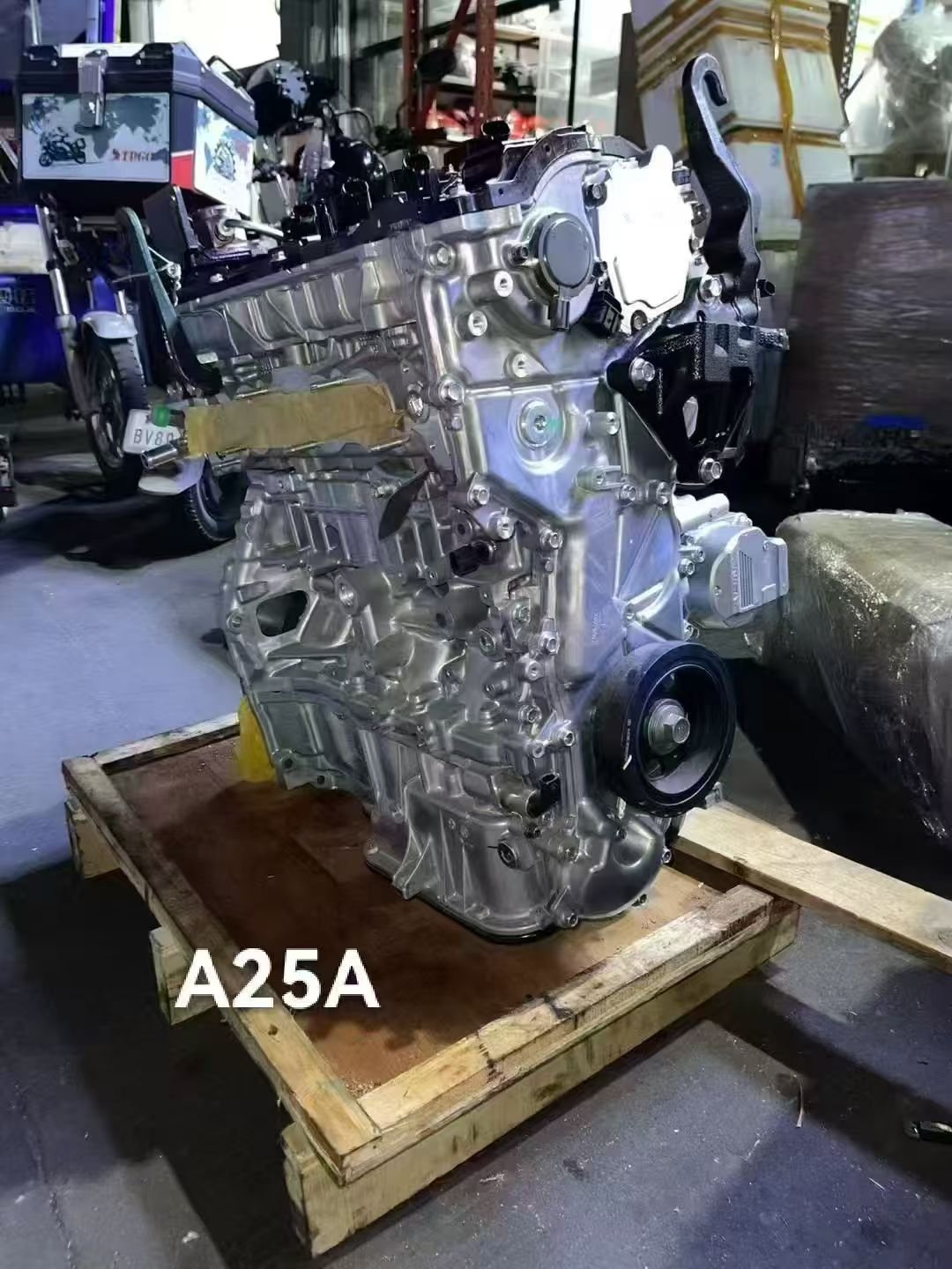 The cylinder head assembly and cylinder block components of Toyota series engines in Japan. Below are the engine